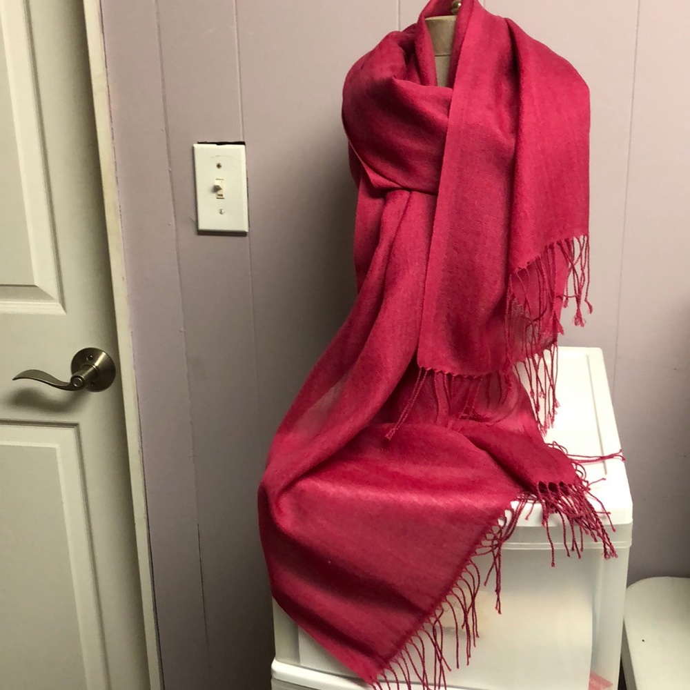 Pashmina Raspberry wool scarf - Picture 2 of 8